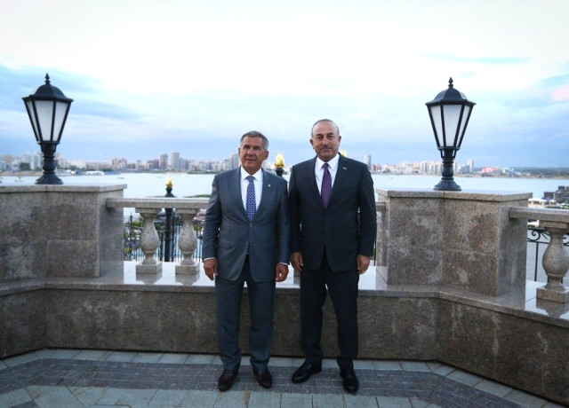 Dışişleri Bakanı Çavuşoğlu, Tataristan Cumhurbaşkanı Minnihanov ile Görüştü