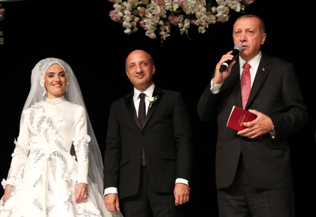 Cumhurbaşkanı Erdoğan, AK Parti Ankara Milletvekili Ali İhsan Arslan’ın Nikah Şahidi Oldu