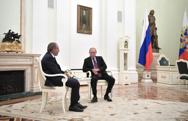 Rusya Devlet Başkanı Putin, Ermenistan Başbakanı Paşinyan ile Görüştü