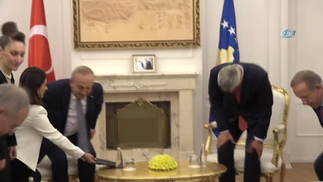 Bakan Çavuşoğlu, Kosova Cumhurbaşkanı Thaçi ile Görüştü