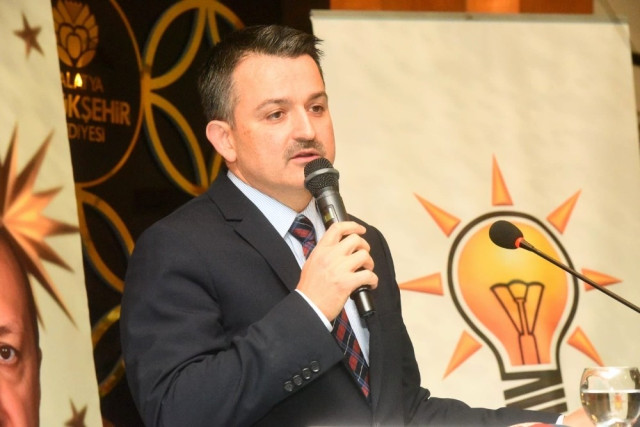 Bakan Pakdemirli: ‘Tarımı Emeklilikten Sonra Hobi Olarak Yapılacak İş Olmaktan Çıkarmalıyız’