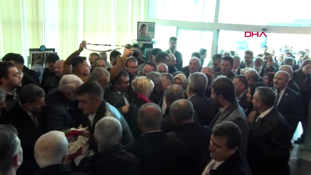 AK Parti’nin Kayseri Belediye Başkanı Adayına Havaalanında Coşkulu Karşılama