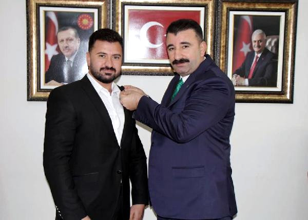 CHP’li Meclis Üyesi, Partisinden İstifa Edip AK Parti’ye Geçti