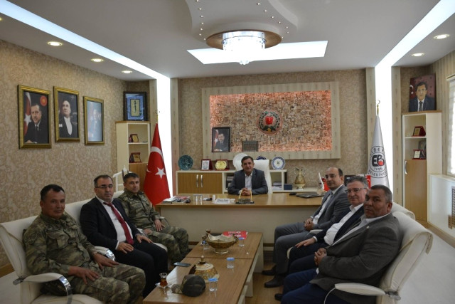 Elbeyli İlçesine Yapılacak Hizmetler Konuşuldu