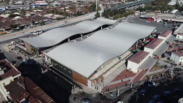 Vatandaş Salihli’de İlk Modern Pazar Yeri Alışverişini Yaptı