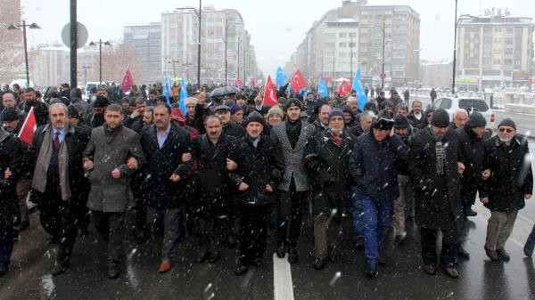 Sivas’ta Alperen Ocakları’ndan ‘Doğu Türkistan’ Yürüyüşü
