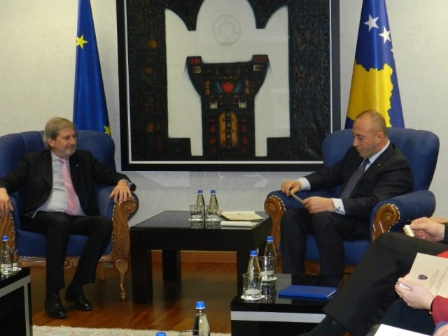 AB’nin Kosova’ya Baskısı Artıyor