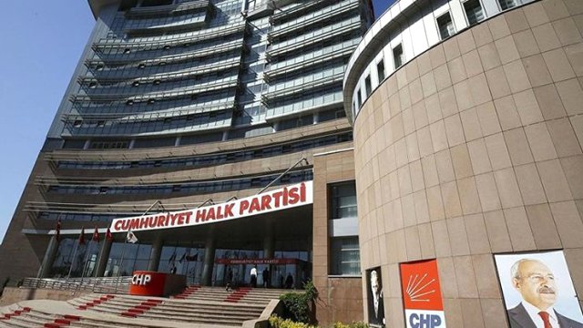 CHP’li İlçe Başkanı, Partisinin Üsküdar Adayını ‘Ne Projesi Var Ne Bürosu’ Diyerek Şikayet Etti