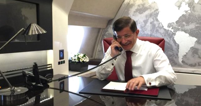 Parti Kuracağı Konuşulan Ahmet Davutoğlu’ndan Dikkat Çeken İfadeler: Türkiye İçin Çalışmak Borcumuzdur