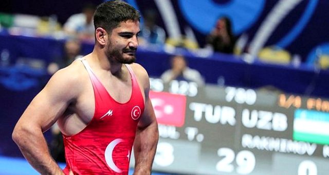Taha Akgül finalde yenildi! Gümüş madalya kazandı