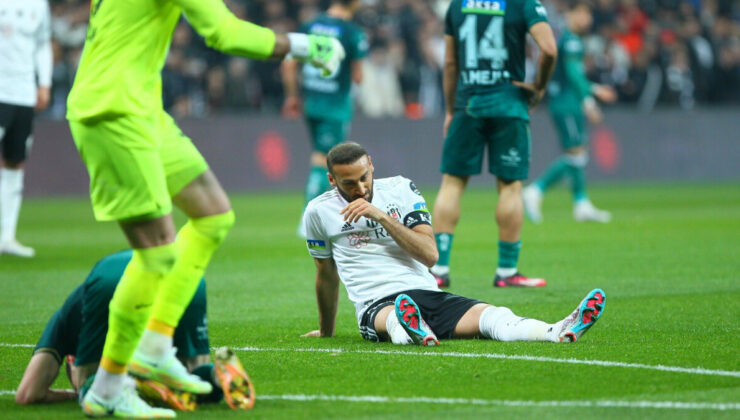 Cenk Tosun’dan Beşiktaş’a makûs haber