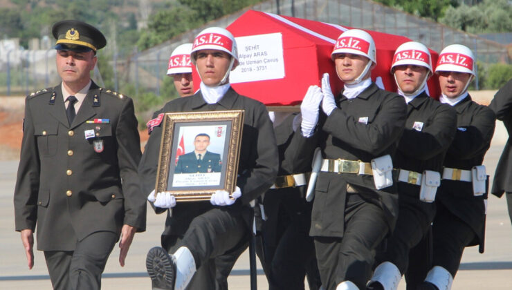 Piyade Uzman Çavuş Alpay Aras’ın cenazesi Antalya’ya getirildi