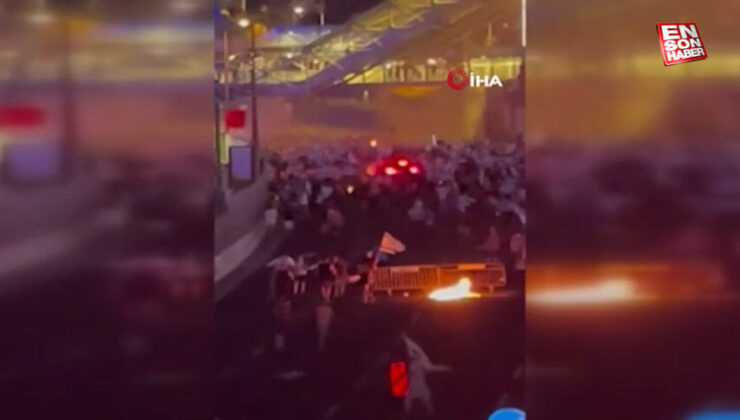 İsrail’de bir şoför aracıyla protestocuların ortasına daldı