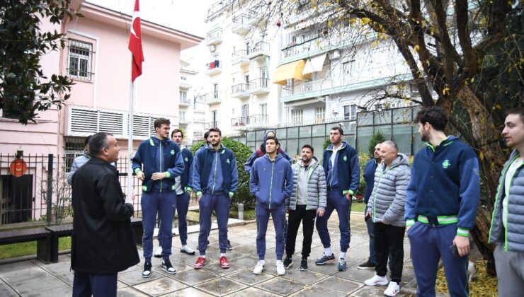 Tofaş Basketbol Ekibi’nden Atatürk’ün meskenine ziyaret