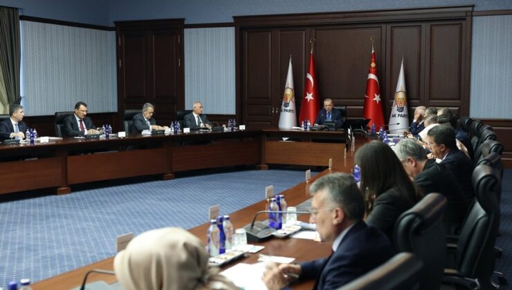 AK Parti MYK toplandı
