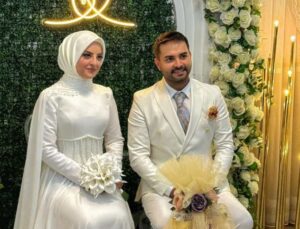 Kadir Ezildi toplumsal medya hesabından yeni nişan görüntüsünü yayınladı