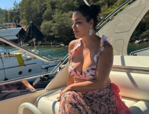 Müzikçi Zara amacını açıkladı! Model üzere olmak istiyor