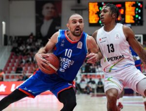 Anadolu Efes, Aliağa Petkimspor deplasmanında kazandı