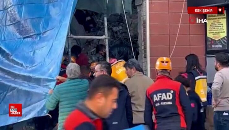 Eskişehir’de yıkım yapılan binada göçük