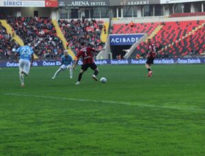 Gaziantep FK, alanında Başakşehir’i yendi