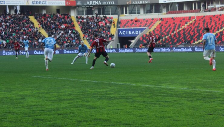 Gaziantep FK, alanında Başakşehir’i yendi