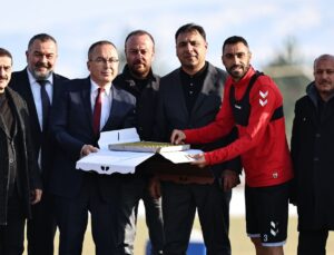 Galatasaray maçı öncesinde Sivasspor’a tatlı ikramı