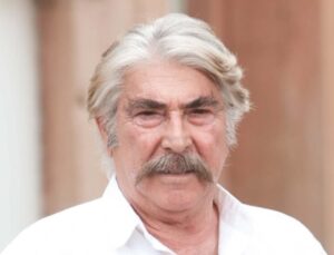 Erdal Özyağcılar’dan Dünya Kedi Günü paylaşımı