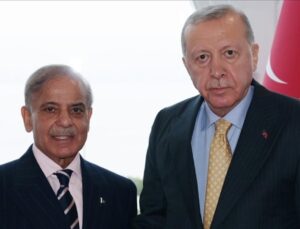 Pakistan Başbakanı: Türkiye’yi amaç alan son akından derin kaygı duyuyorum