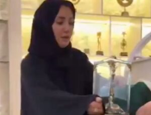 Toplumsal medya fenomeni Aleyna Dalveren, iftar yemeğine Sakal-ı Şerif’i getirdi