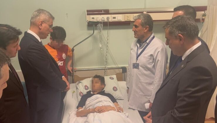Bakanlar, Kahramanmaraş’taki okul taarruzunda yaralanan öğrencileri ziyaret etti