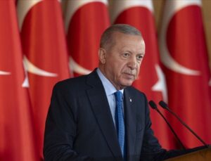 Cumhurbaşkanı Erdoğan, Alparslan Türkeş’i andı