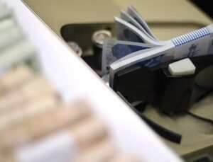 Kamu bankaları, yönetim kurulu üyelerinin akrabalarına kredi kısıtlaması getirdi