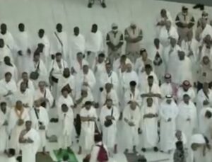 Mekke’de bayram hareketliliği: 1,7 milyon Müslüman Mescid-i Haram’da