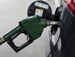 Motorine 1,10 lira artırım: Pompa fiyatlarına yansıdı