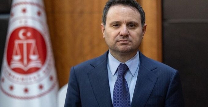 Akın Gürlek duyurdu: Sokak çeteleriyle uğraşta 81 il başsavcılığına genelge