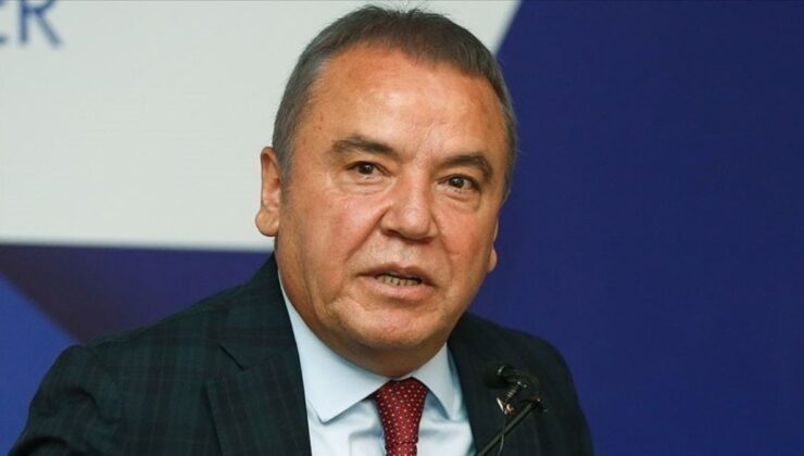 Tutuklu bulunan Muhittin Böcek hastaneye kaldırıldı