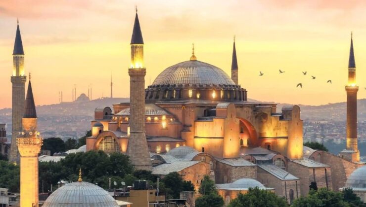 Ayasofya Camii, 6 yıl evvel bugün kılınan cuma namazıyla ibadete açıldı