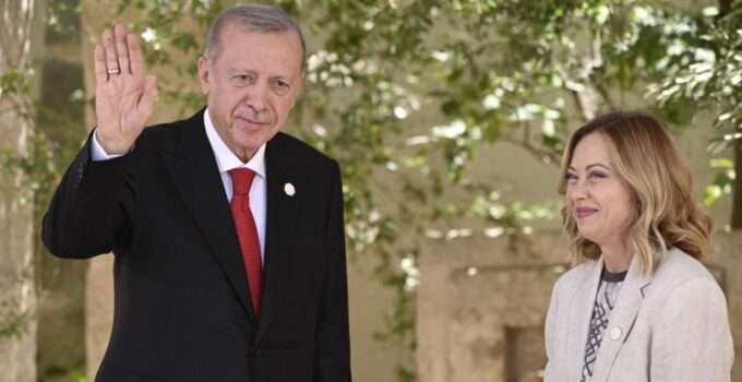 Cumhurbaşkanı Erdoğan, İtalya Başbakanı Giorgia Meloni ile görüştü