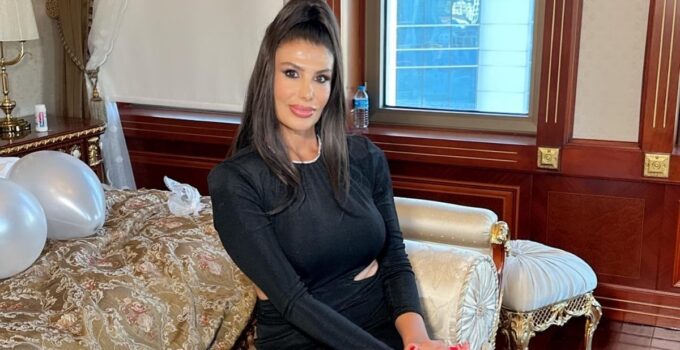 Hatice abonelik sistemi açanları ünlüleri eleştirdi: Bu kendini pazarlamak