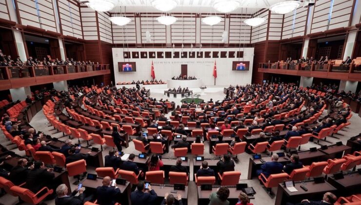 AK Parti’nin ‘Terörsüz Türkiye’ sürecine ait çerçeve yasa teklifi imzaya açıldı