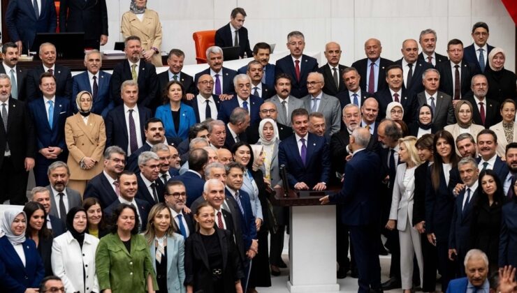 Türkiye Büyük Millet Meclisi Ekim ayına kadar tatile girdi